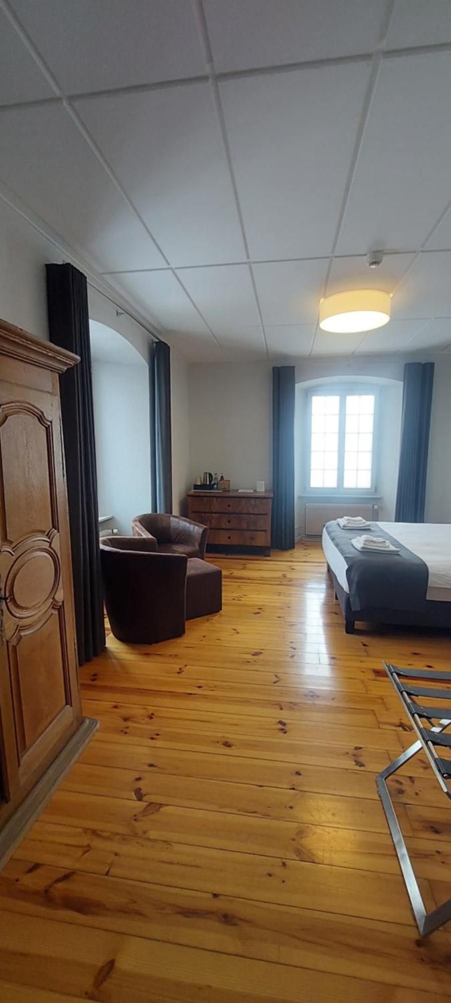 Auberge De Bellelay Restaurant Chez Aron Balde Esterno foto